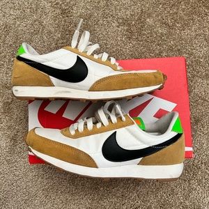 Nike Daybreak
